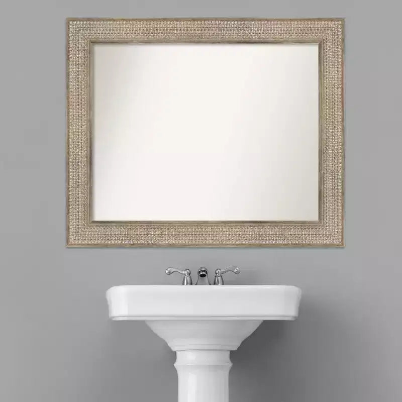 Miroir mural de salle de bain 34"x28" en bois argenté Treillis sans biseau : Design rectangulaire moderne, quincaillerie de montage incluse