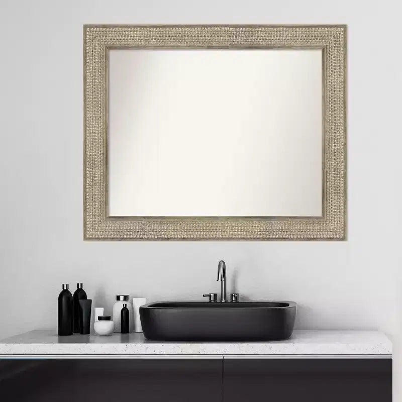 Miroir mural de salle de bain 34"x28" en bois argenté Treillis sans biseau : Design rectangulaire moderne, quincaillerie de montage incluse