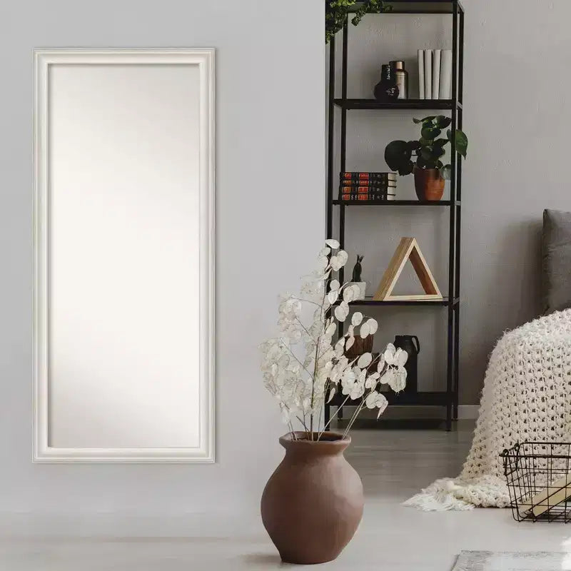 Miroir pleine longueur à poser au sol, cadre trio blanc lavé argenté, non biseauté, 29 po x 65 po