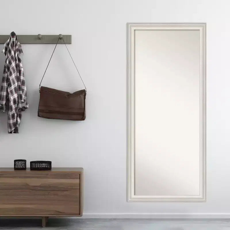 Miroir pleine longueur à poser au sol, cadre trio blanc lavé argenté, non biseauté, 29 po x 65 po
