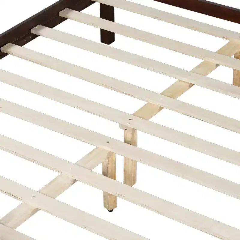 Lit plateforme Queen à panneau plat avec tête de lit et pied de lit, cadre de lit de ferme Shaker au grain de bois, noyer clair