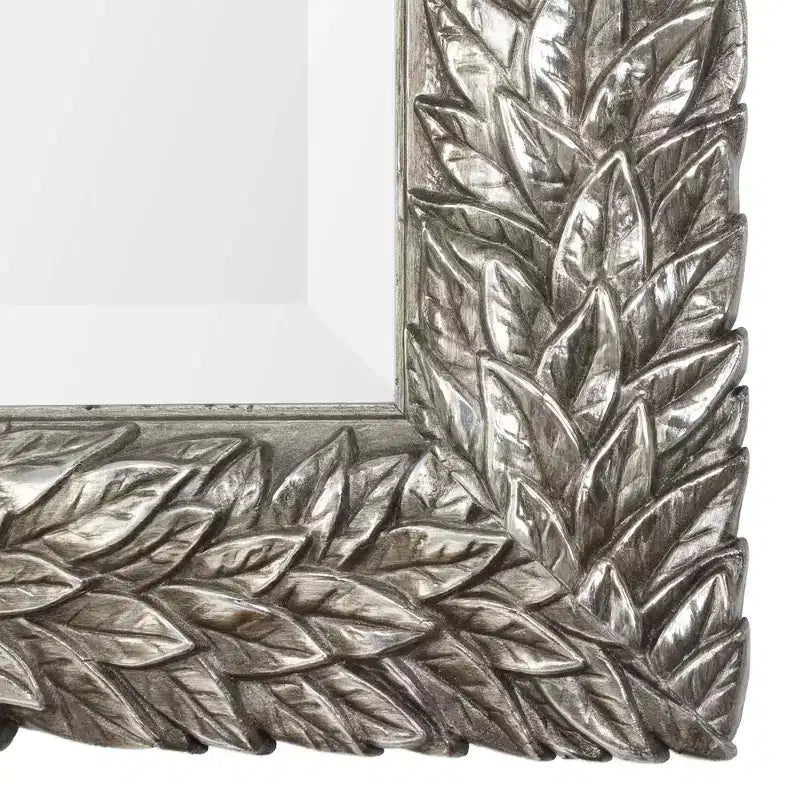 Miroir Mural Décoratif Rectangulaire pour Coiffeuse, Bord Biseauté, Cadre Feuille d'Argent Métallique Brûni, 24 3/4 de Large pour Salle de Bain Chambre à Coucher